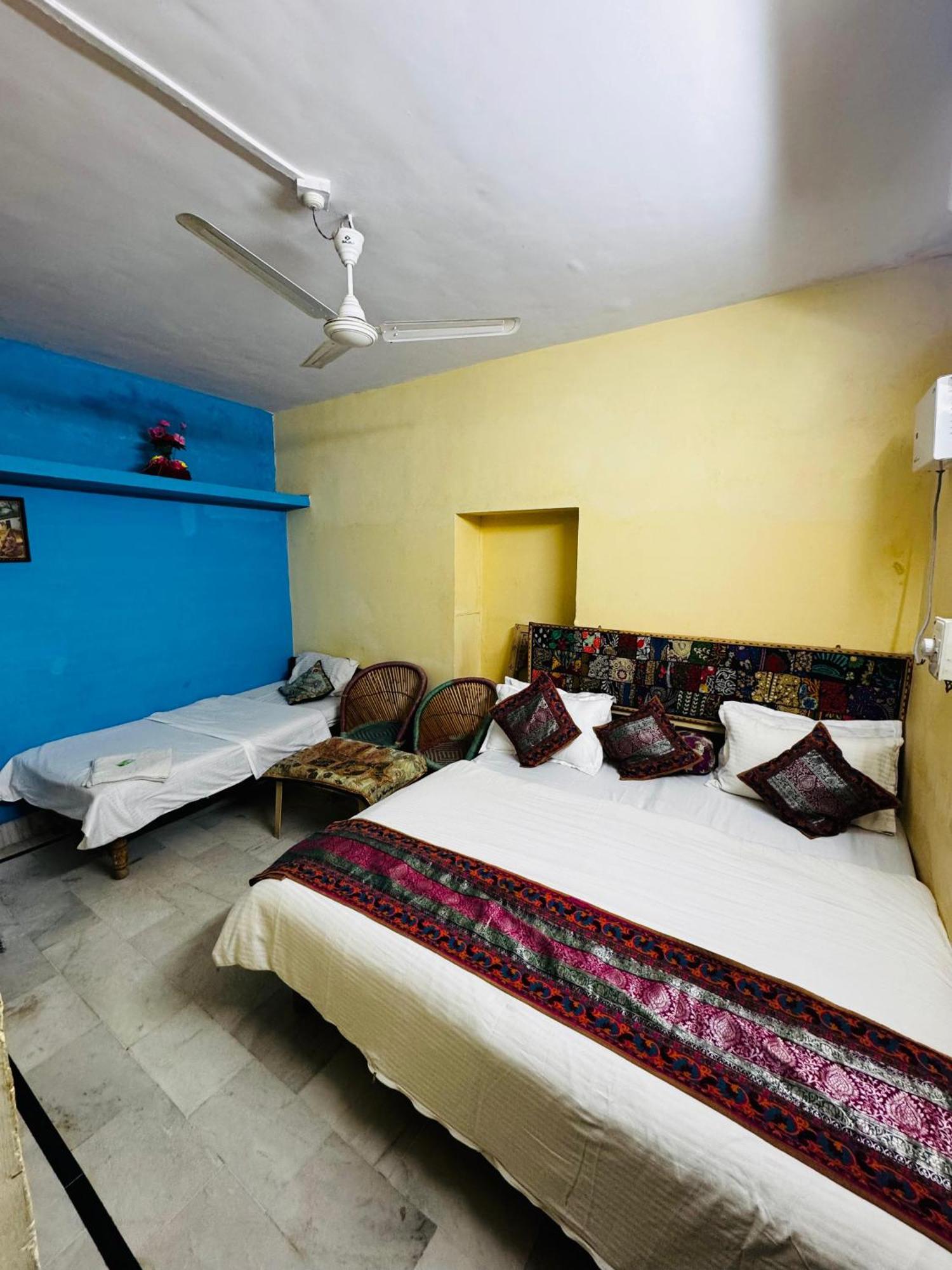 Neem Guest House Jaisalmer Eksteriør billede